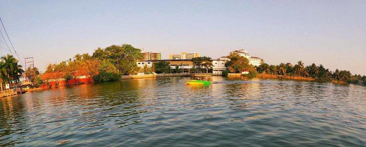 Shalom Palace Kochi Eksteriør bilde